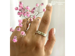 Серебряное кольцо с позолотой «Спаси и сохрани» 